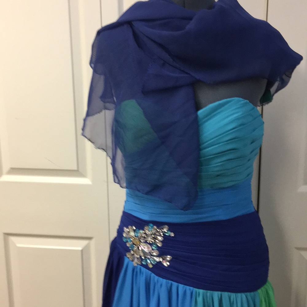 Dress - Picture 6 of 8